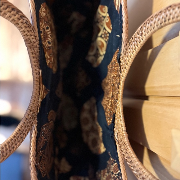 Woven Rattan Tote Bag in Natural - Women Bags - Picture 4 of 4